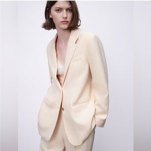 NWOT ZARA Vanilla Straight Cut Blazer with Pockets